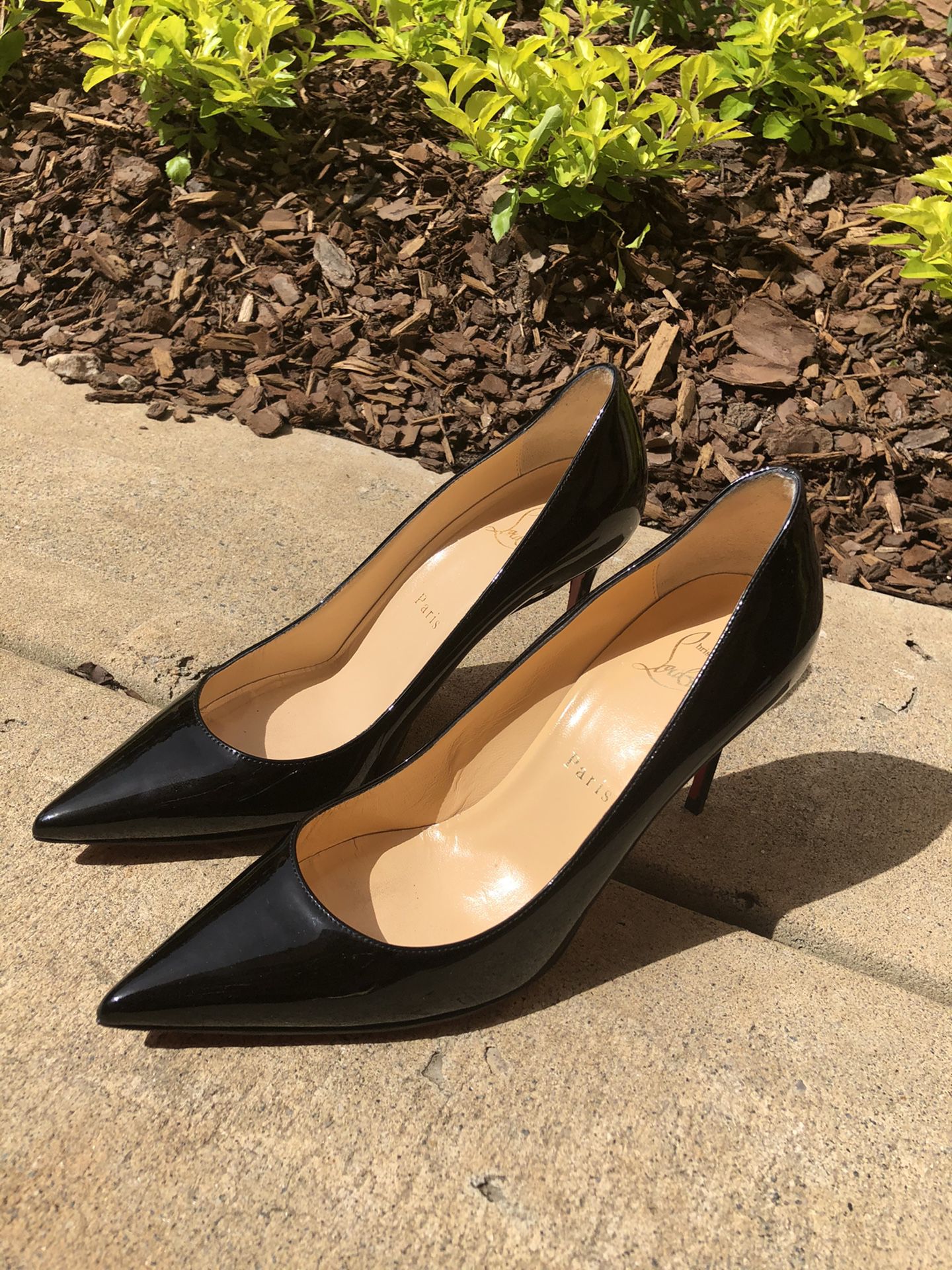 Womens Christian Louboutin New So Kate Size 36 Black Patent Leather Heels 6. Condition is
