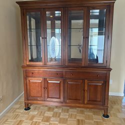 Thomasville China Cabinet