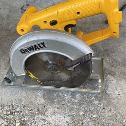 Dewalt Saw