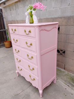Gorgeous Pink French Provincial Chest Of Drawers