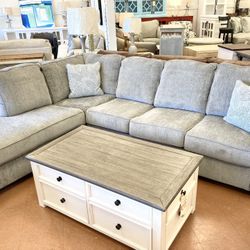 New Ashley Sectional 🔥🔥 IN STOCK NOW 