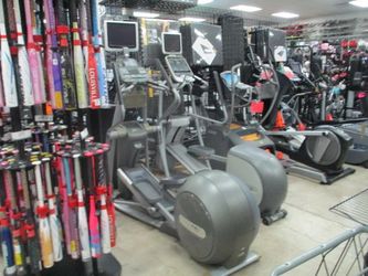 Used Precor EFX 576i Commercial Elliptical w/ Cardio Theater TV