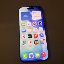 iPhone 17 256Gb Unlocked Any Carrier Cracked Screen 