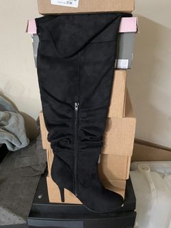 Lady’s Thigh High Boots