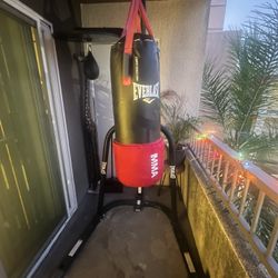 Omni Strike Everlast Punching Bag Stand