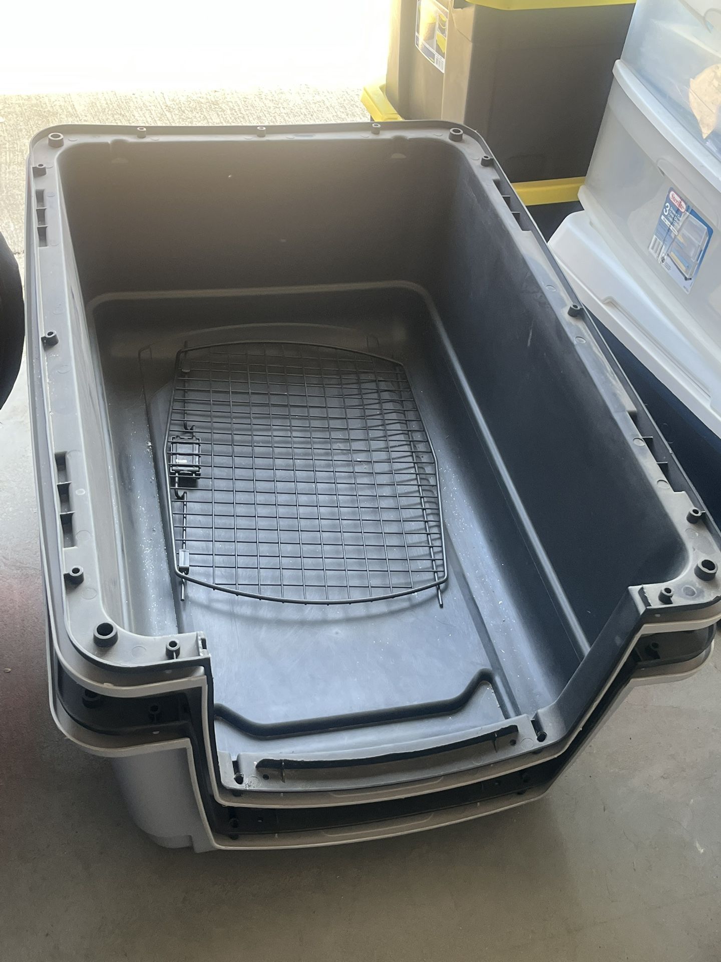 Dog Crates/carrier