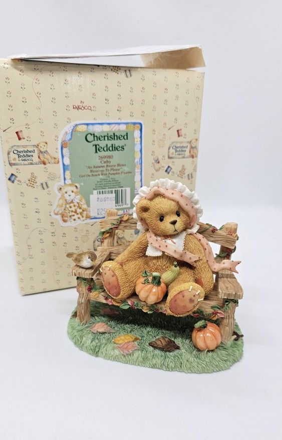 Cherished Teddies Enesco 1997 Cathy An Autumn Breeze Blows Blessings Figurine
Mint CONDITION, STORED IN THE BOX, COMES WITH ORIGINAL PACKAGING
Ca