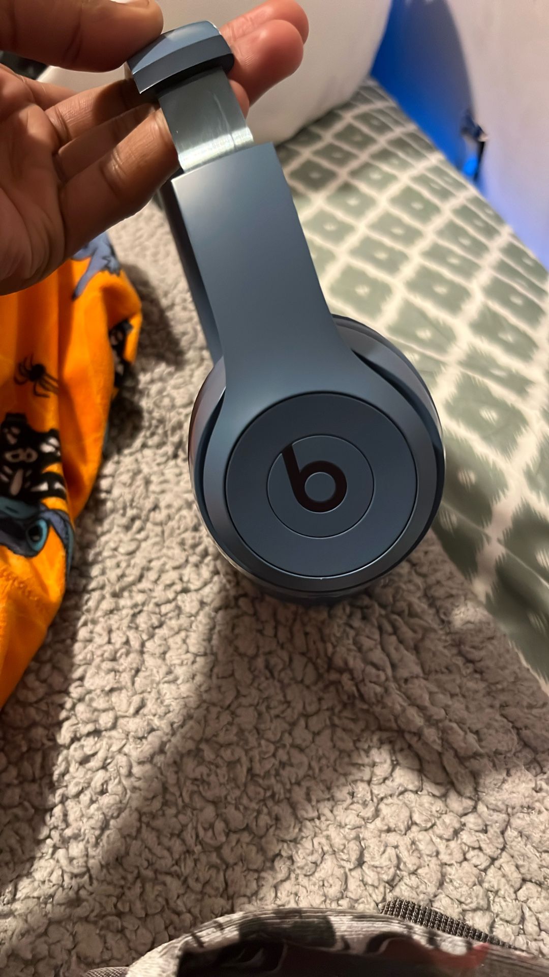 Beats Solo 4