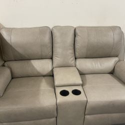 Leather Pinnacle Power Wall Reclining Loveseat