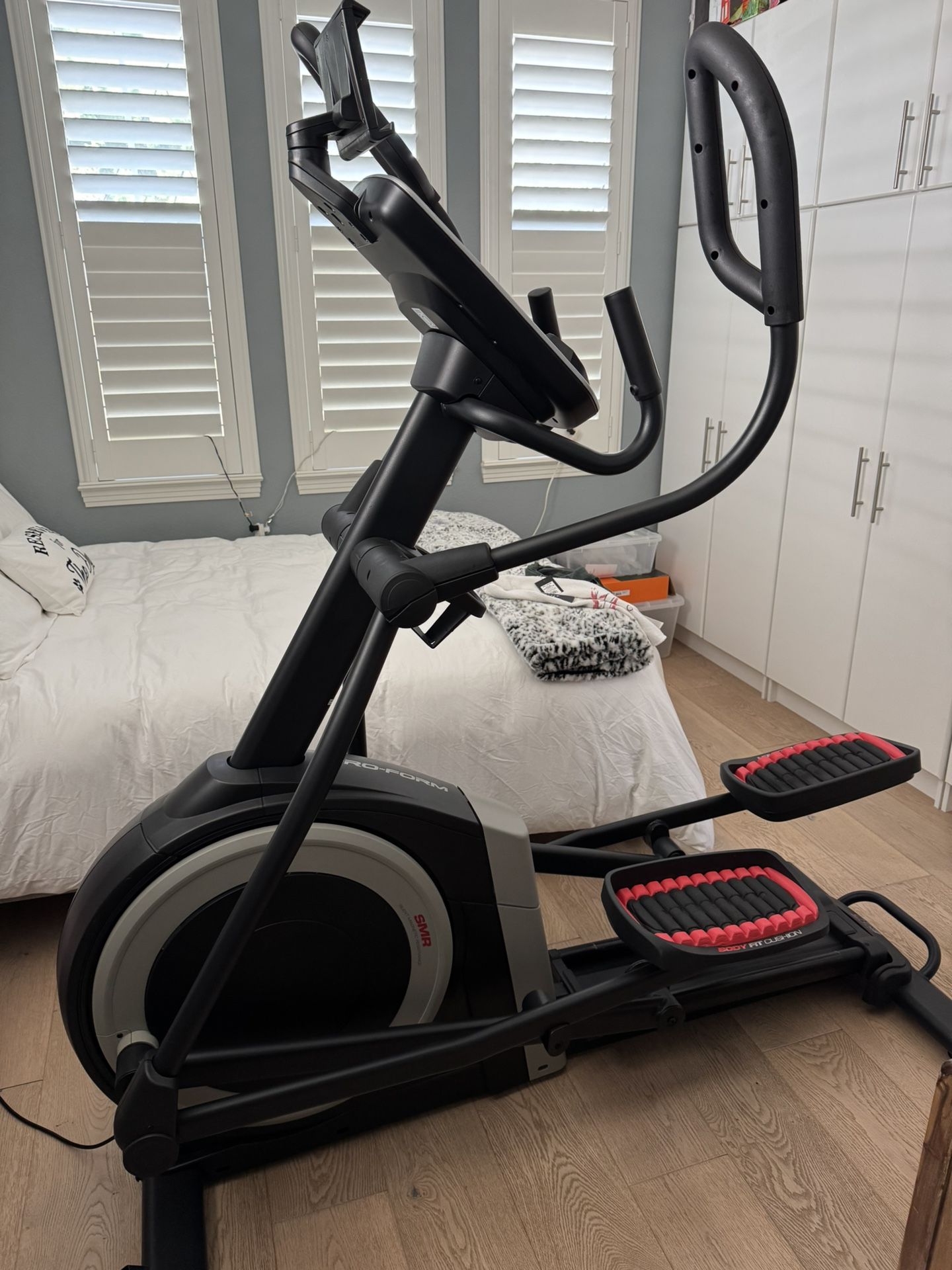 ProForm Coachlink E9.0 Elliptical - Great Condition