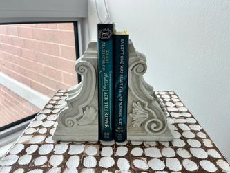 Decorative White Scroll Corbel Bookends