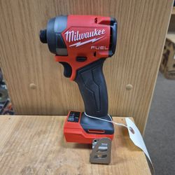 Milwaukee M18 1/4" Hex Impact Driver 2953-20 Tool Only