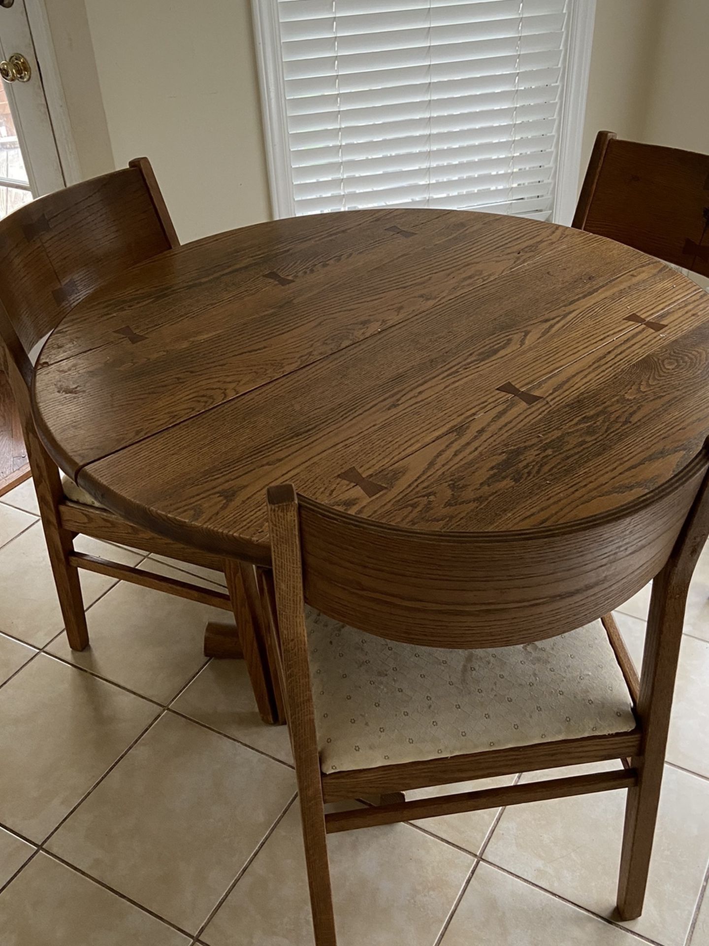 Kitchen Table And Chairs