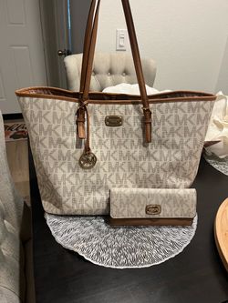 Michael Kors Signature Tote Bag with Wallet