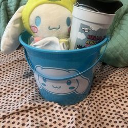 Cinnamon Roll Custom, Easter, Basket, Brand New