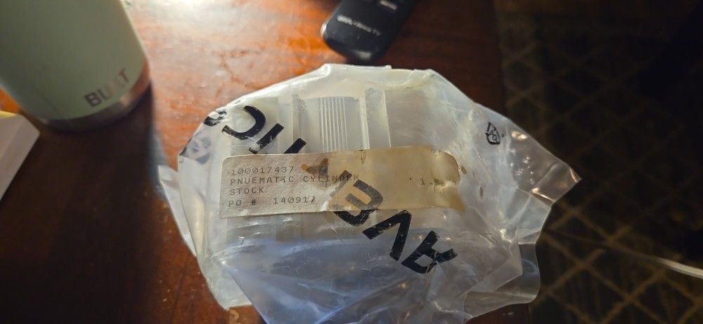 AVENTICS 0822010634 10BAR DOUBLE ACTING PNEUMATIC CYLINDER