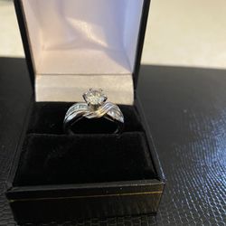 Woman Platinum Ring