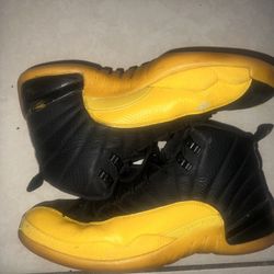 Jordan 12 university gold Used Size 9