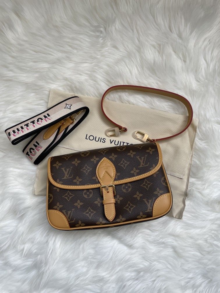 Women's Louis Vuitton Diane Crossbody Bag