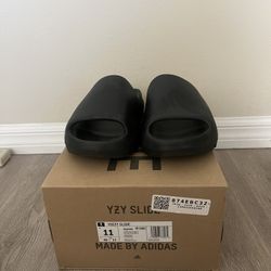 Yeezy Slides Onyx