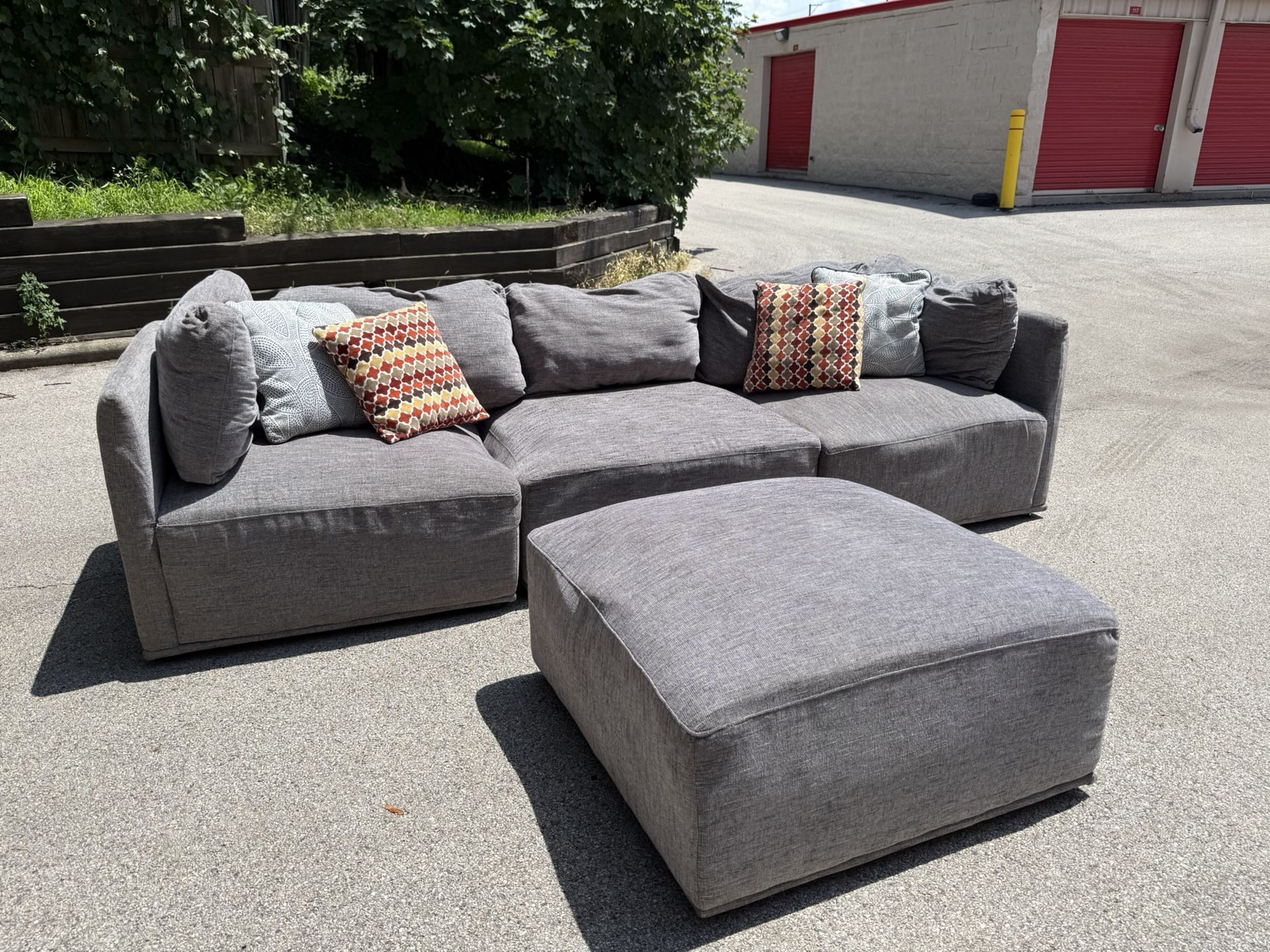 Gray Three-Piece Modular Sectional Couch with Ottoman! ***Free CurbSide Delivery***