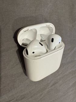 Apple AirPods second generation  In good used condition