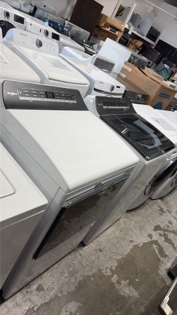 Topload washer and Gas Dryer Whirlpool