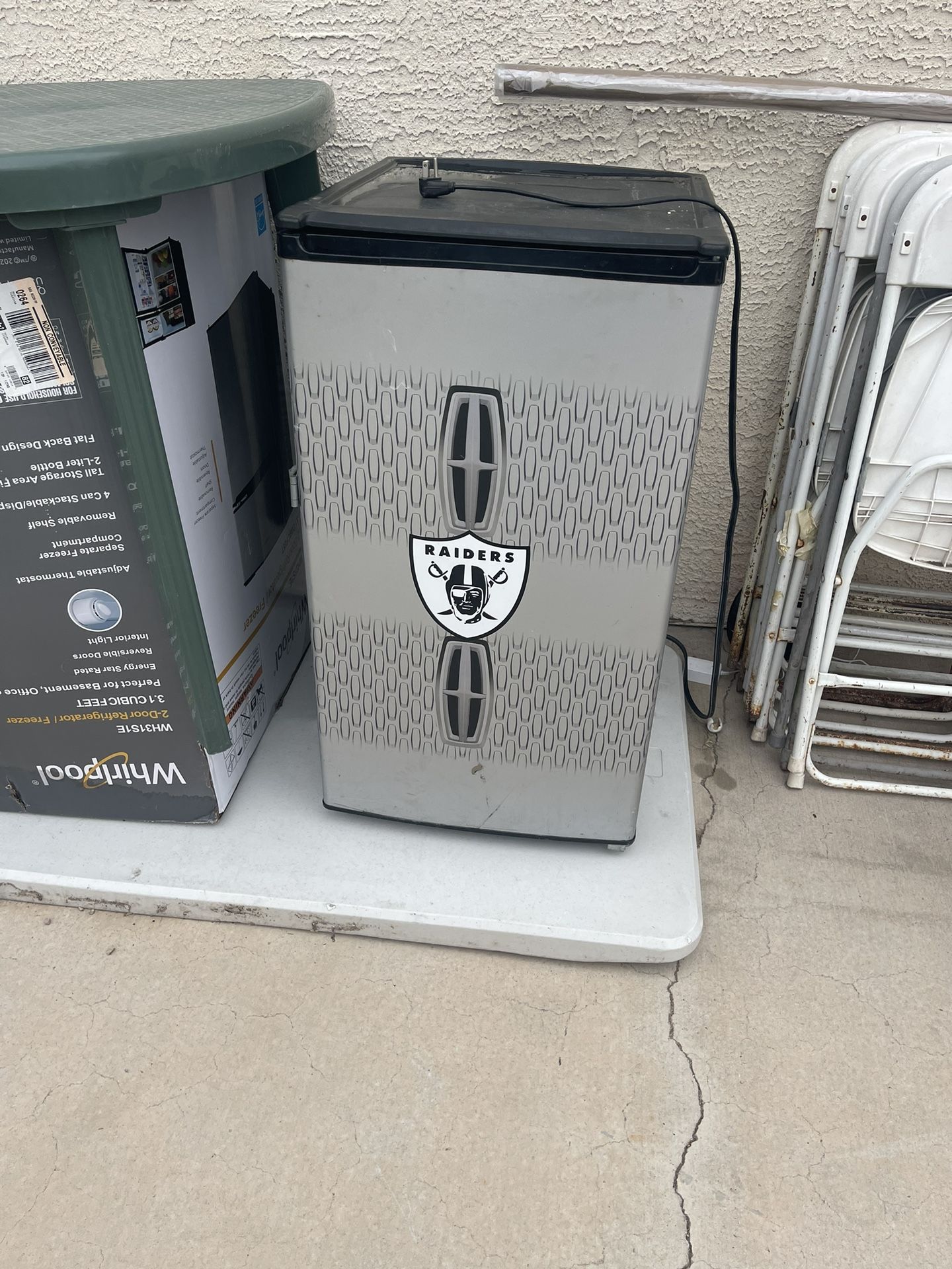 Custom Raiders Small refrigerator