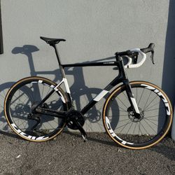 Cannondale SuperSix Evo Carbon 105 Di2 