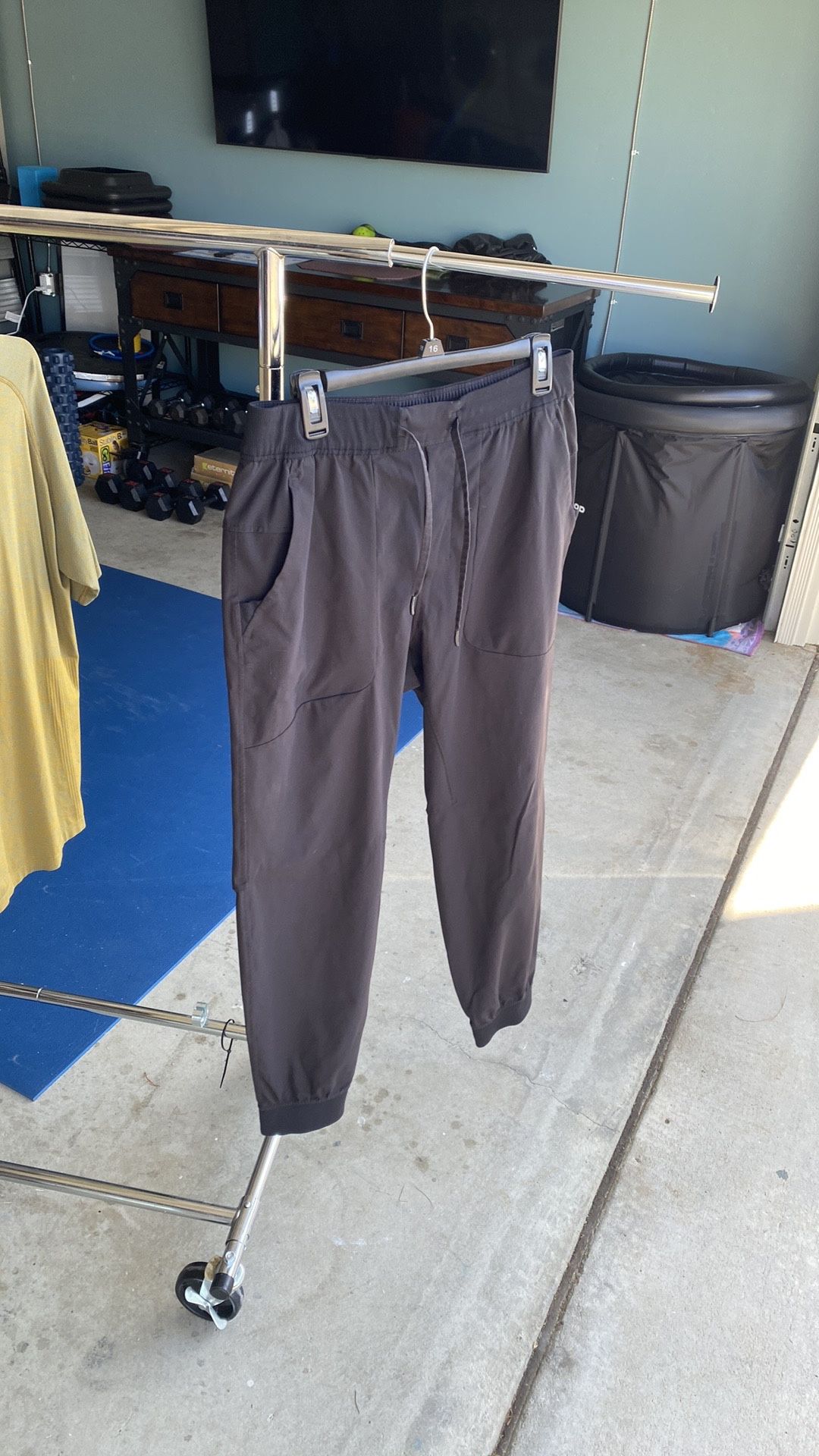 Lululemon Men’s joggers