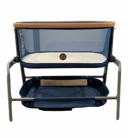 Maxi Cosi Lora Bassinet  Blue