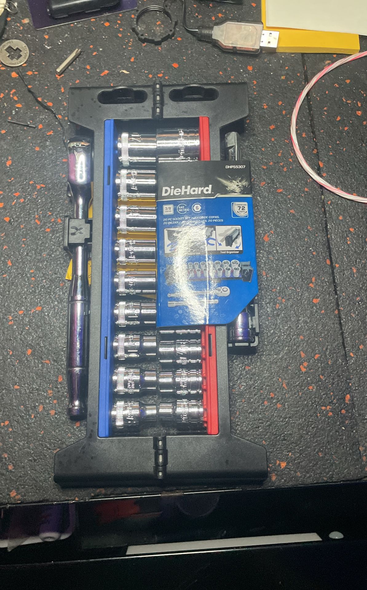 Diehard 3/8 20 Pc Socket Set BRAND NEW