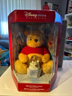 Disney Store Special Edition Holiday Pooh with Snow Globe