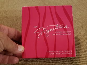 Mary Kay Signature Custom Compact