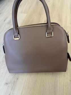 Brown Handbag with strap and multi-compartment