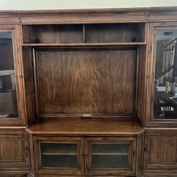 Entertainment Center Bassett