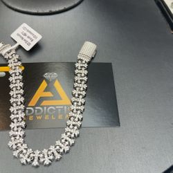 Cross Bracelet Moissanite 