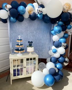 Balloon garlands