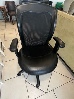 Global Airflow Ergonomic Leather Swivel Manager Chair