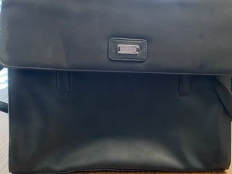 Crazy Horse By Liz Claiborne Travel/Laptop Bag