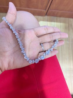 Perfect gift to your girlfriend,silver necklace with sparkling cz stones