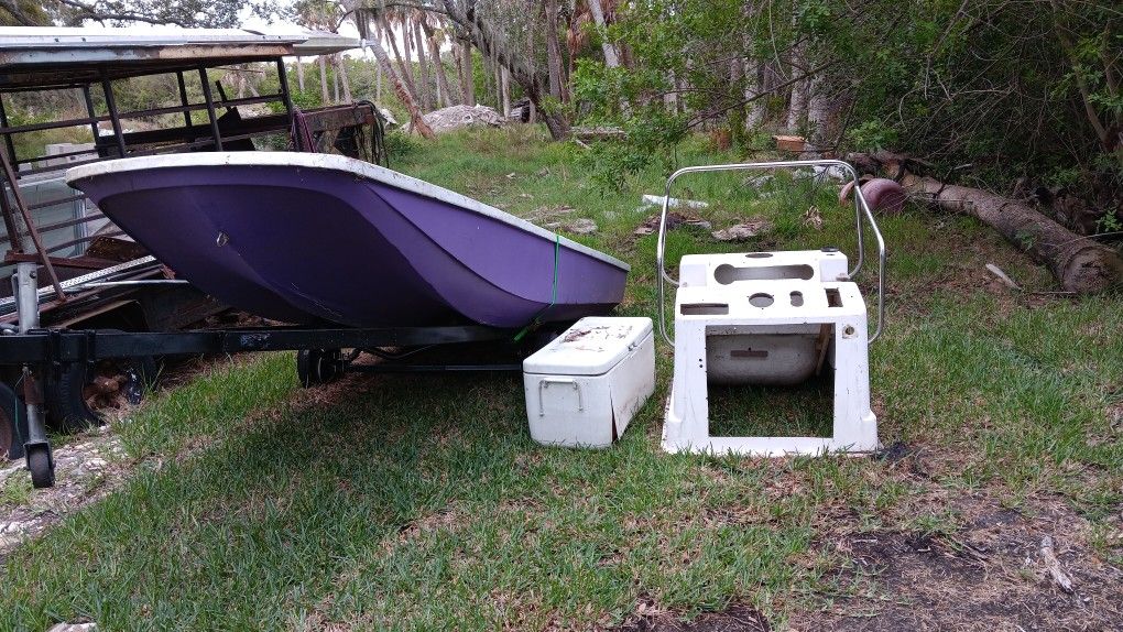 Homemade Fiberglass 13ft Boat With Center Console
