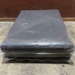 Beautyrest Black C-Class Queen Mattress + Box Spring 