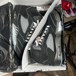 Jordan 5 Retro “Black Metallic Reimagined”