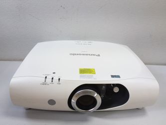 Panasonic projector PT-RW330 RW 330 WXGA DLP projector 50% lamp remaining