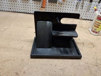 MULTIFUNCTIONAL CHARGING STATION & ORGANIZER