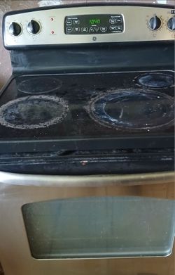 Refrigerator $200 Electric stove $200 Electric Dryer $180 everything works fine if any questions ask thank you have a good day