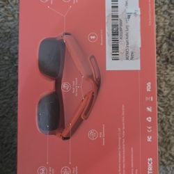 MUTRICS ARE AUDIO SUNGLASSES FIRST, SMART GLASSES SECOND  Mutrics sounds very familiar to Bose Frames, in that they are advertised as ‘audio sunglasse