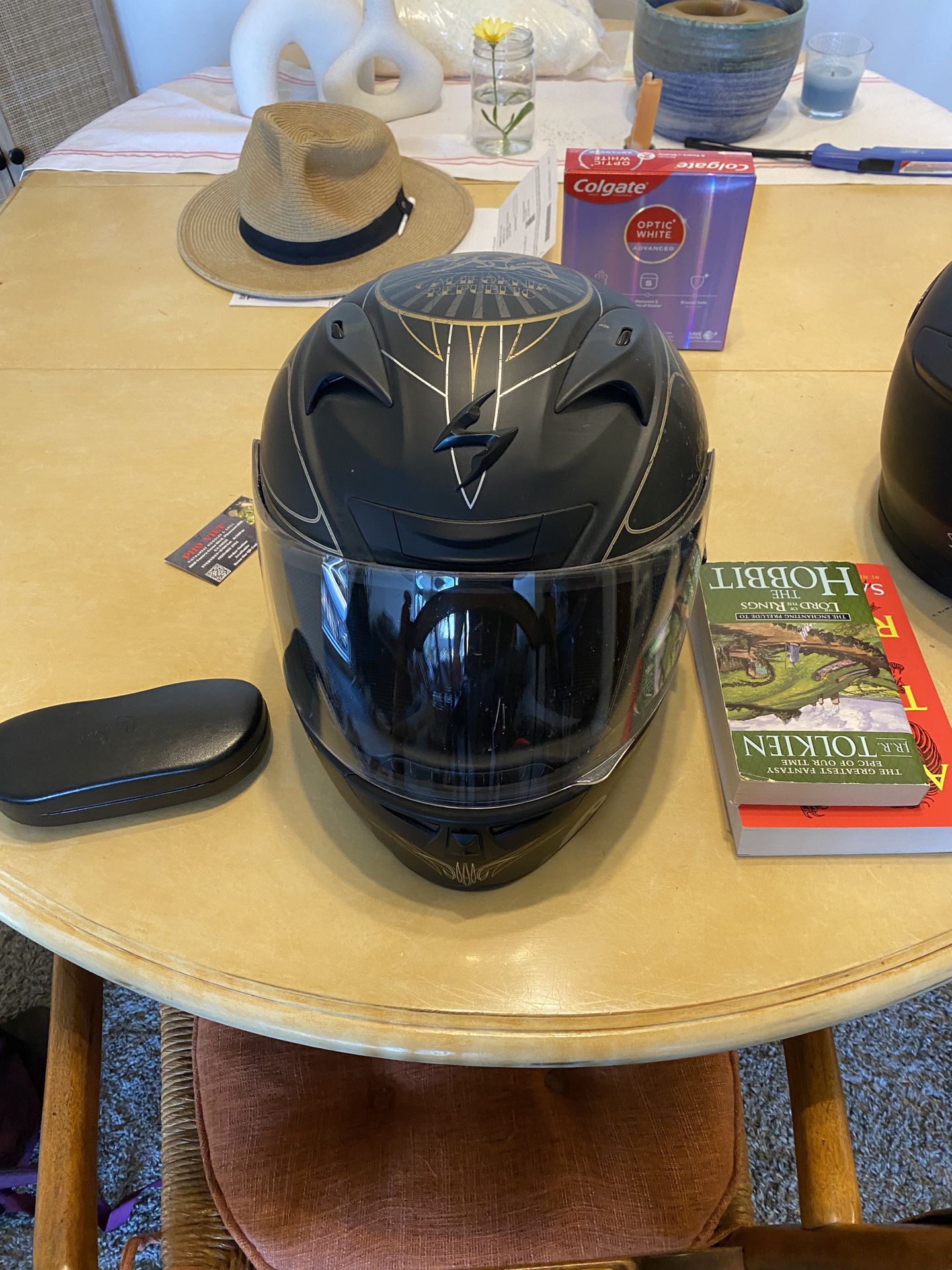 ScorpionEXO EXO-T520 Golden State Helmet (Matte Black)