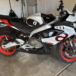 2025 Aprilia RS457 